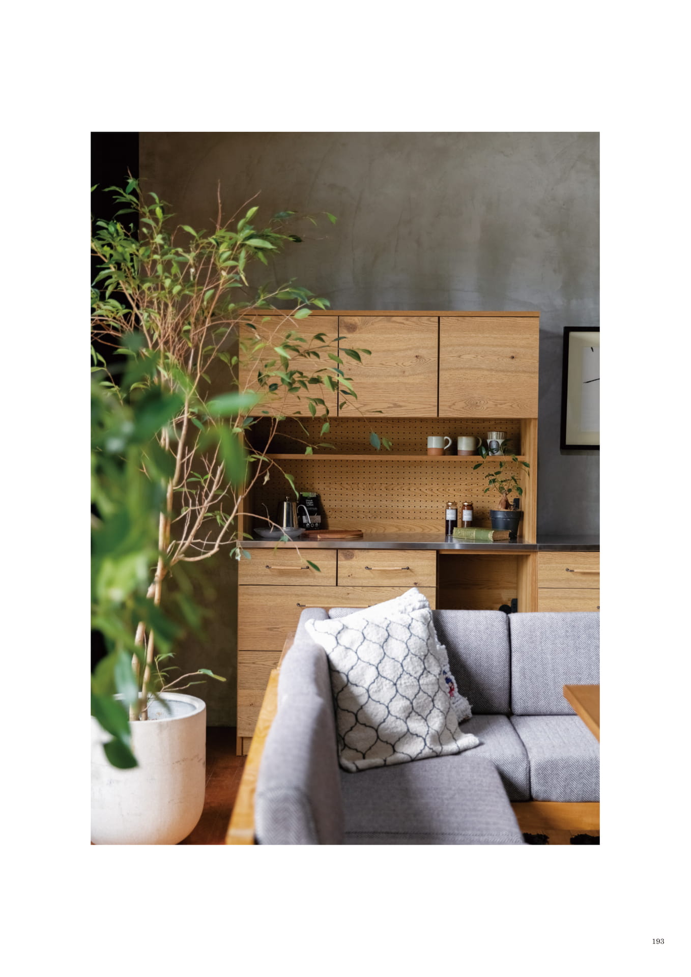 193 | KITCHEN STORAGE