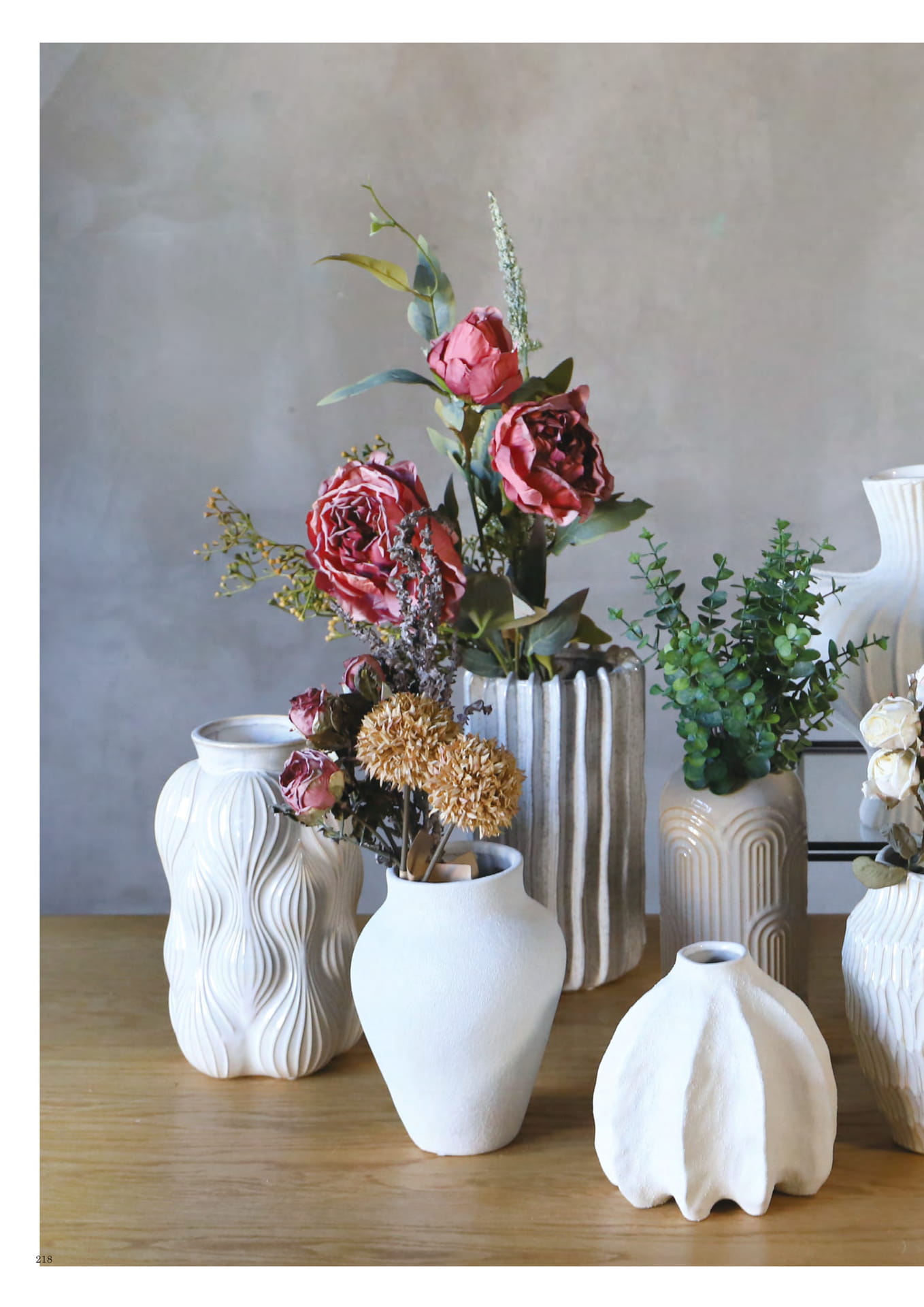 218 | INTERIOR GOODS