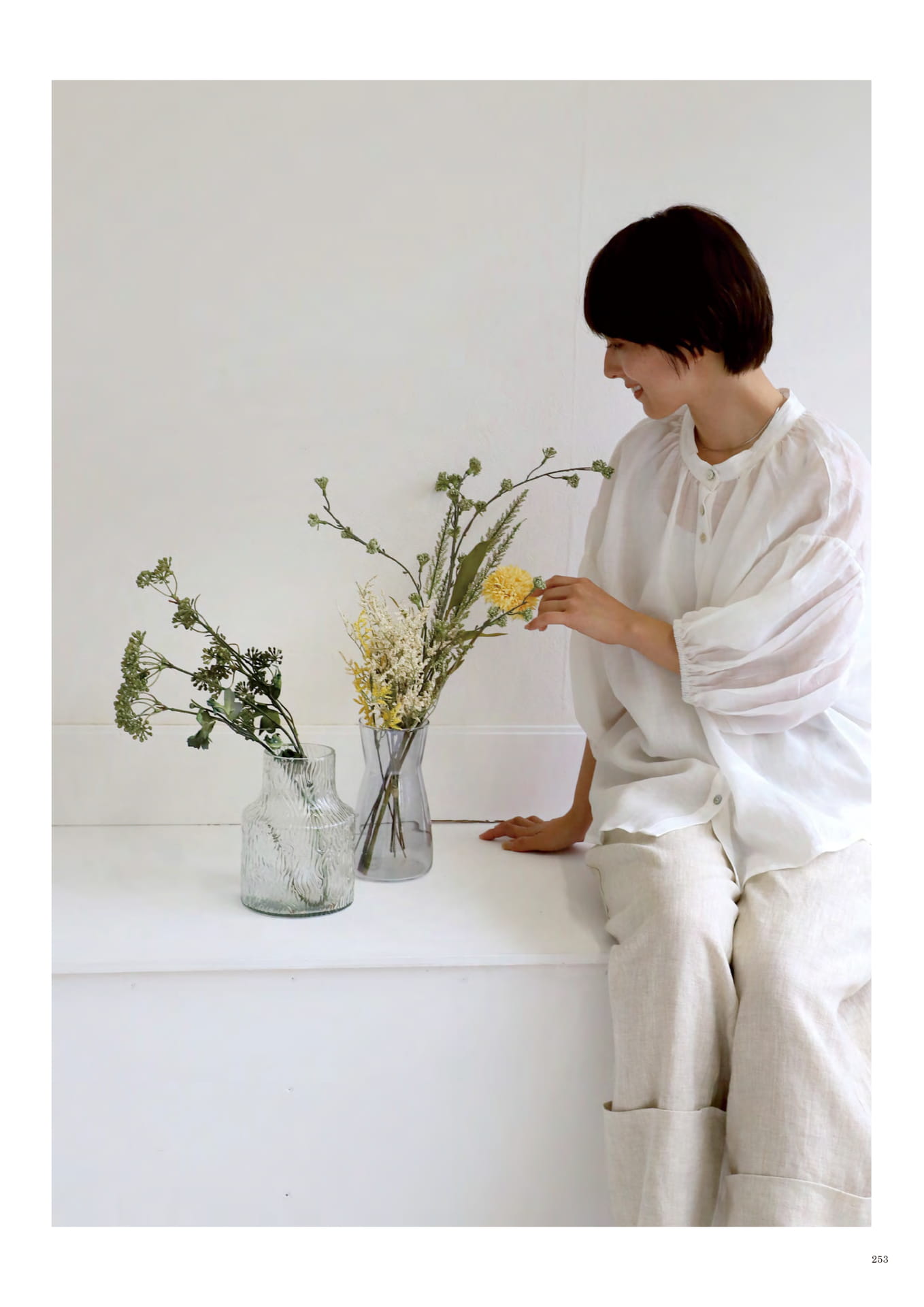 253 | INTERIOR GOODS