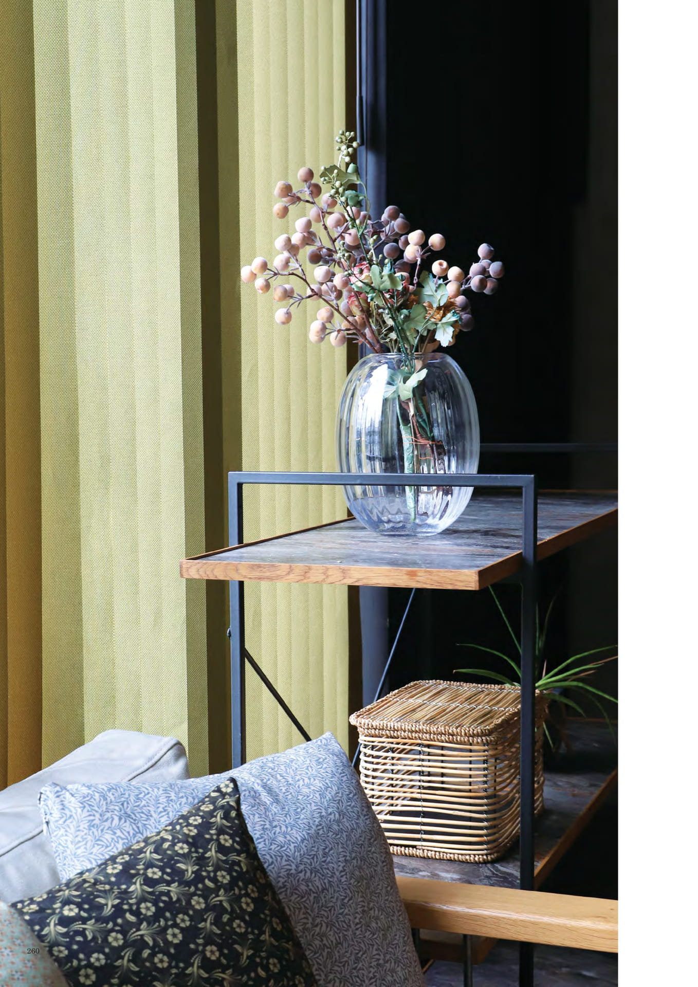 260 | INTERIOR GOODS